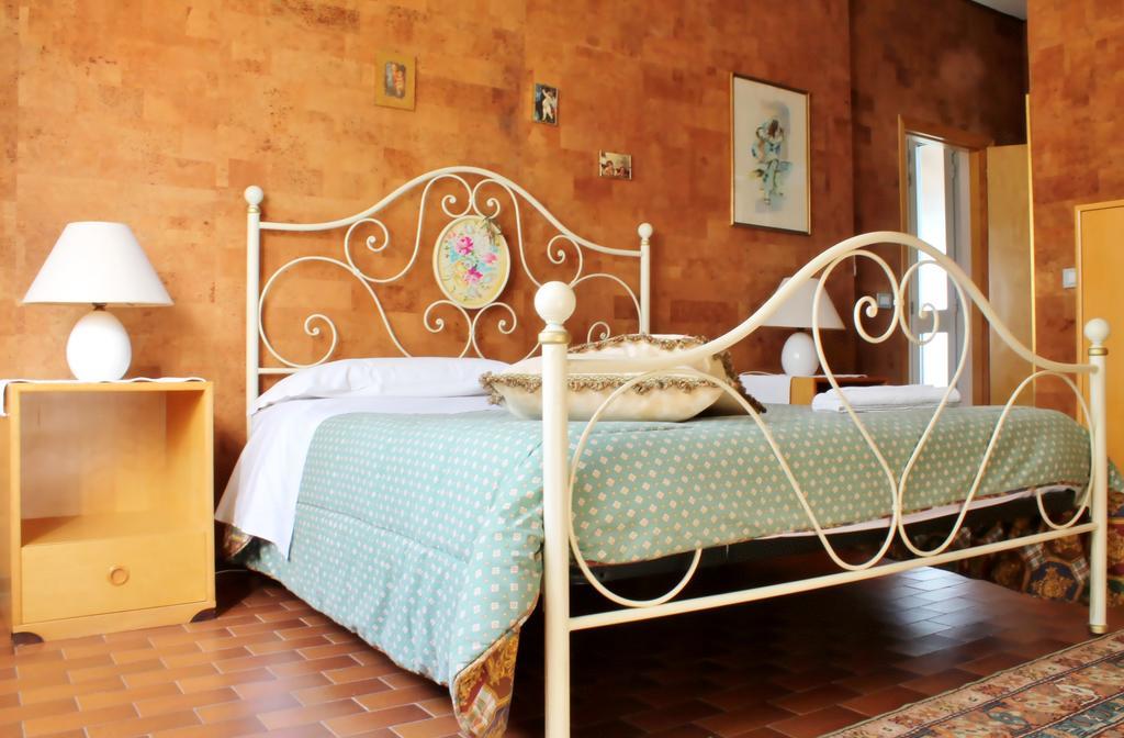 Al Villino Del Sole Bed & Breakfast Fano Ngoại thất bức ảnh